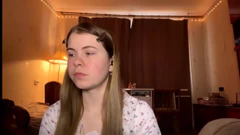 Snapshot of hirokosersen chatting on January 18, 11:47 am I am Amy ntmu Lets hit 10 Thumbs Up together online show from January 18, 11:47 am