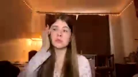 Snapshot of hirokosersen chatting on February 1, 12:48 pm I am Amy ntmu Lets hit 10 Thumbs Up together online show from February 1, 12:48 pm