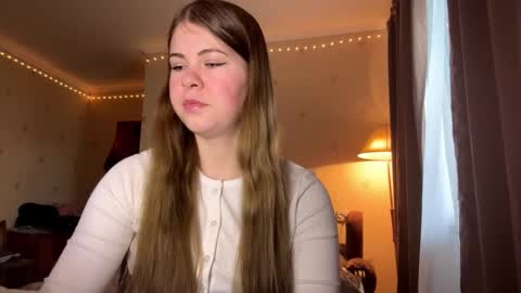 I am Amy ntmu Lets hit 10 Thumbs Up together online show from March 1, 12:07 pm