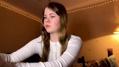 I am Amy ntmu Lets hit 10 Thumbs Up together online show from March 7, 5:43 pm