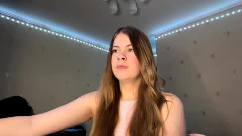 I am Amy ntmu Lets hit 10 Thumbs Up together online show from April 2, 4:10 am