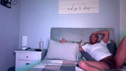 Snapshot of hislilslut6969 chatting on March 27, 11:48 pm Ruby online show from March 27, 11:48 pm