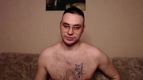 Snapshot of hisoka_morow_ chatting on February 13, 11:23 pm Hisoka online show from February 13, 11:23 pm