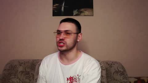 Snapshot of hisoka_morow_ chatting on February 28, 11:50 pm Hisoka online show from February 28, 11:50 pm