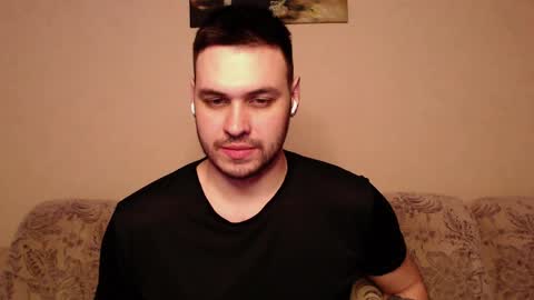 Snapshot of hisoka_morow_ chatting on April 5, 12:30 am Hisoka online show from April 5, 12:30 am