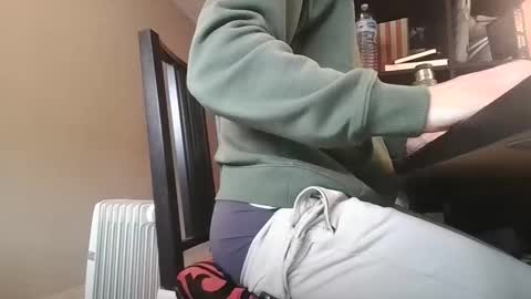 Snapshot of hiuju_69 chatting on February 4, 3:29 pm hiuju_69 online show from February 4, 3:29 pm