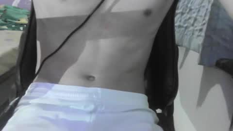 Snapshot of hobert552438 chatting on December 19, 4:23 am hobert552438 online show from December 19, 4:23 am