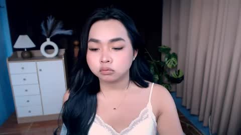 Snapshot of hoellygia chatting on March 11, 7:58 am IM NEW HERE ITS ME GIA online show from March 11, 7:58 am