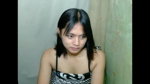Snapshot of hoelyhanabi chatting on June 2, 8:49 am KIESH online show from June 2, 8:49 am