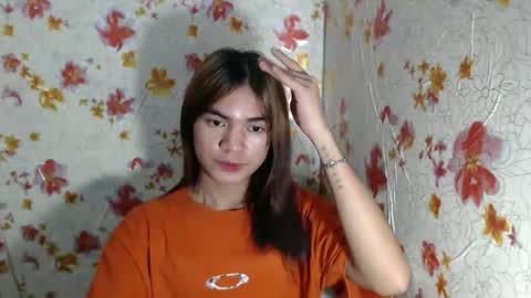 Snapshot of hoelykarina chatting on March 6, 2:24 pm Karina3 online show from March 6, 2:24 pm