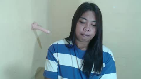 Snapshot of hoelykarina chatting on May 25, 3:18 pm Karina3 online show from May 25, 3:18 pm