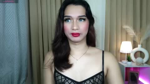 Snapshot of hoelymorri chatting on January 5, 9:07 pm Hoelymorri online show from January 5, 9:07 pm