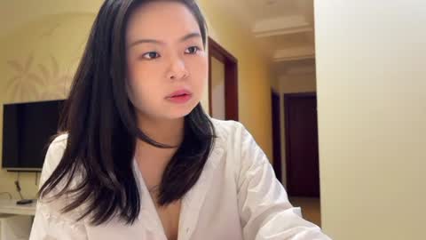 Snapshot of hola_sunflower chatting on July 10, 1:25 pm amy online show from July 10, 1:25 pm