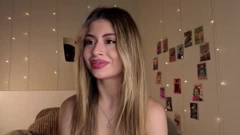 Moni Monica online show from October 12, 8:13 am