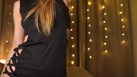 Moni Monica online show from December 2, 2:12 pm