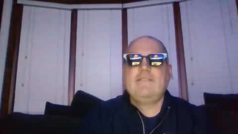 Snapshot of holden_minutz chatting on December 3, 8:45 am holden_minutz online show from December 3, 8:45 am