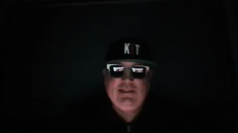 holden_minutz online show from May 13, 8:23 am