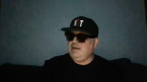 holden_minutz online show from May 27, 5:59 am