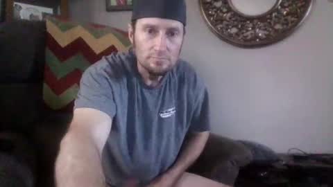 Snapshot of holefilla33 chatting on April 4, 5:21 pm holefilla33 online show from April 4, 5:21 pm