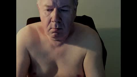 Snapshot of holgerhb53 chatting on February 3, 2:55 pm Holger online show from February 3, 2:55 pm