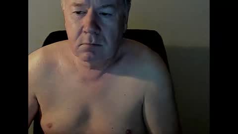 Snapshot of holgerhb53 chatting on February 16, 7:48 am Holger online show from February 16, 7:48 am