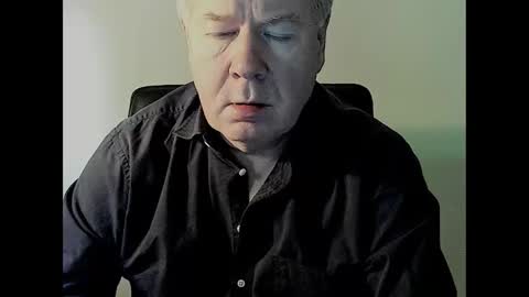 Snapshot of holgerhb53 chatting on February 19, 9:50 am Holger online show from February 19, 9:50 am