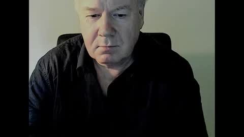 Snapshot of holgerhb53 chatting on February 27, 9:43 am Holger online show from February 27, 9:43 am