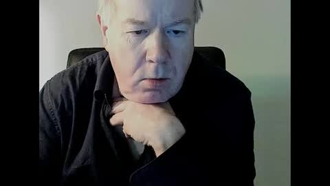 Snapshot of holgerhb53 chatting on March 3, 10:49 am Holger online show from March 3, 10:49 am