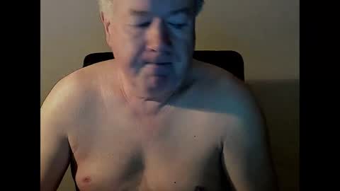 Snapshot of holgerhb53 chatting on March 5, 5:07 am Holger online show from March 5, 5:07 am