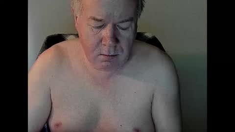 Snapshot of holgerhb53 chatting on March 5, 9:49 am Holger online show from March 5, 9:49 am