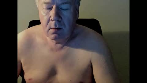 Snapshot of holgerhb53 chatting on March 12, 2:23 pm Holger online show from March 12, 2:23 pm