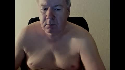 Snapshot of holgerhb53 chatting on September 15, 2:22 am Holger online show from September 15, 2:22 am