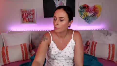 Holi Hurricane online show from May 21, 2:51 am