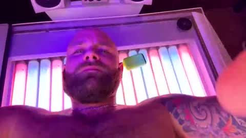 Snapshot of hollemanjustin99 chatting on October 20, 2:50 pm Jjjmoney93 online show from October 20, 2:50 pm