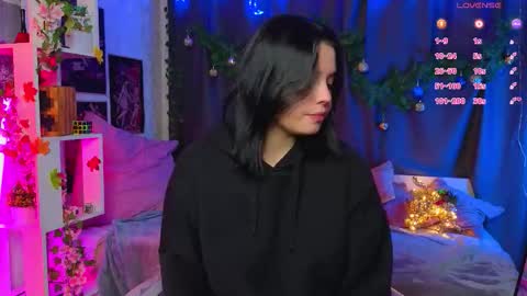 Lux online show from November 23, 5:13 pm