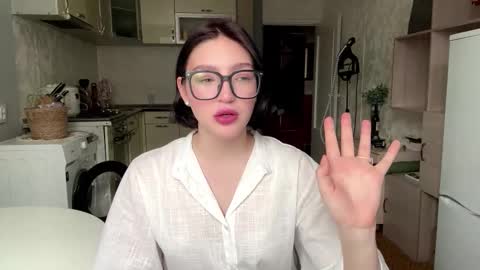 Snapshot of hollisguerrette chatting on February 23, 5:27 am Sofia online show from February 23, 5:27 am