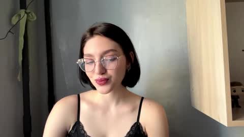 Snapshot of hollisguerrette chatting on April 4, 5:16 am Sofia online show from April 4, 5:16 am