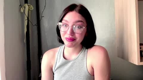 Snapshot of hollisguerrette chatting on April 8, 5:29 am Sofia online show from April 8, 5:29 am