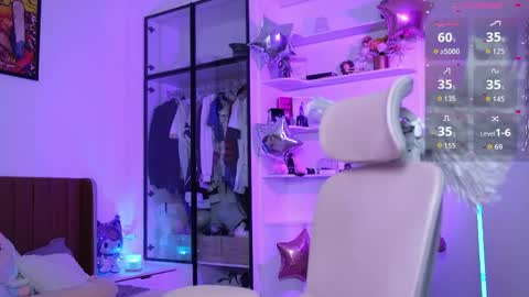 Holli online show from May 27, 12:24 pm