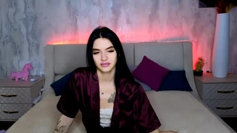 Holly online show from May 14, 1:01 am