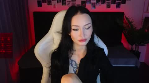 holly_berryy_ online show from September 13, 1:27 am