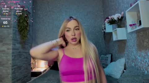 holly_molly8 online show from October 21, 8:31 pm
