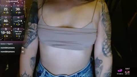 Snapshot of holly_rose69 chatting on July 2, 3:23 am Holly online show from July 2, 3:23 am