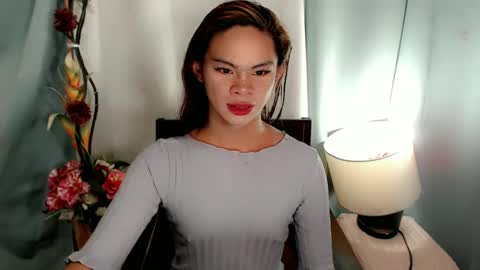 Mika Duhay Velat online show from December 2, 1:24 pm