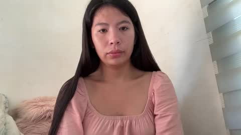 holly_wyn online show from April 3, 12:30 am