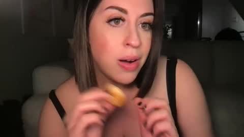 Snapshot of hollyh0x chatting on February 10, 4:52 am Holly Hox online show from February 10, 4:52 am