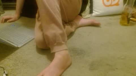 Holly Hawkes online show from February 26, 9:08 am