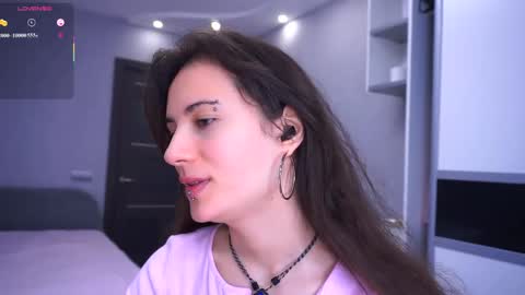 Snapshot of hollymonica chatting on March 18, 5:32 am Delly online show from March 18, 5:32 am