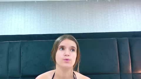 Snapshot of hollyolson chatting on March 3, 8:37 pm Holly online show from March 3, 8:37 pm