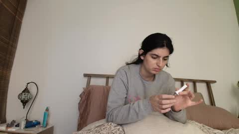 hollyshit_ online show from December 23, 1:36 am